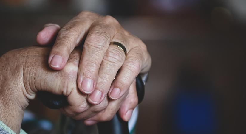 Tartozása van? Ilyen mértékben vonhatják le a nyugdíjból