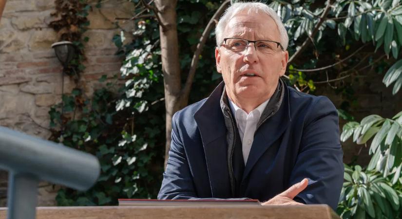 Soltész Miklós a Krónikának: nemcsak épületeket újítunk fel, hanem olyan terek jönnek létre, amelyek életet adnak a közösségeknek