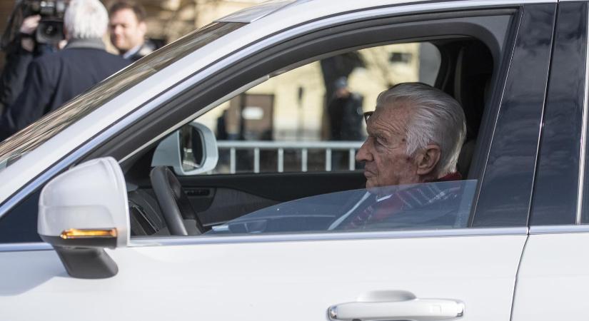 Az Orbán-család gánti bányájából is visznek követ az M1-es autópálya bővítéséhez