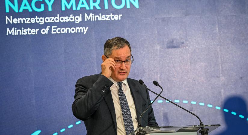 Itt a nagy kormányzati beismerés: az üzemanyag védett ára csak a választásokig fog kitartani