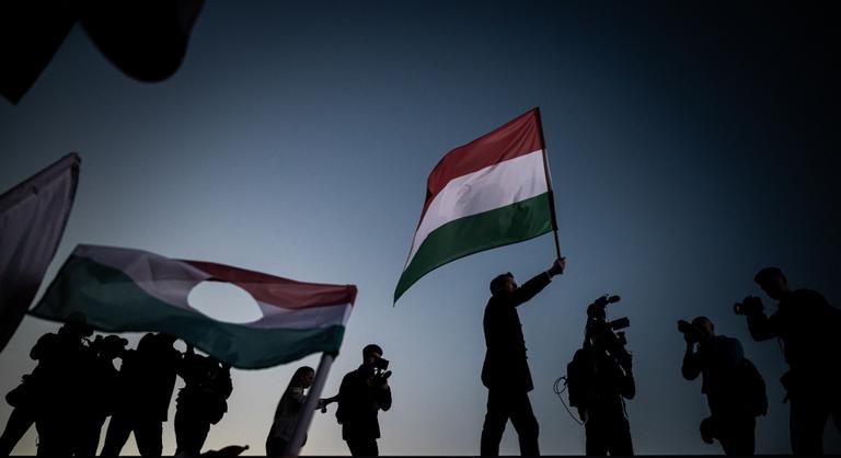 Hazaárulásról beszélnek a lehallgatási botrány után, pedig negyven éve nem volt ilyen ügyben ítélet