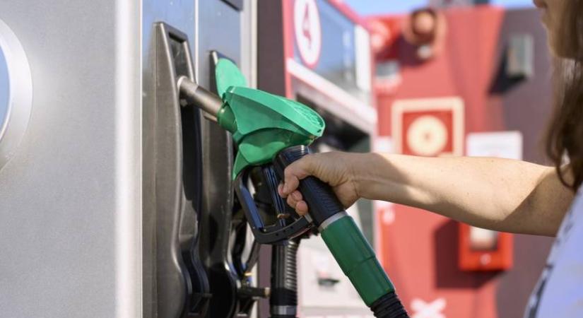 Így emelkedik szerdán a gázolaj nagykereskedelmi ára: a benzinről is megszólaltak a szakemberek