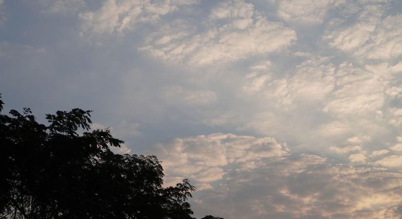 Ne hagyd otthon az esernyőt: mutatjuk, milyen lesz a holnapi időjárás