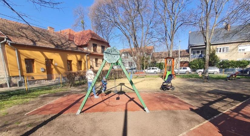 Riasztó hírek érkeztek – Vizsgálódik a hatóság, megszállják a hevesi játszótereket