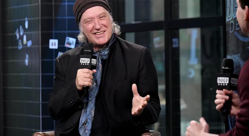 Visszaszólt a Kinks gitárosa Mobynak, aki transzfóbnak nevezte a zenekar egyik dalszövegét