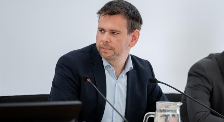 Vitézy Dávid: Több mint 400 millió forintot költöttek el jutalmakra és prémiumokra a főváros pénzén