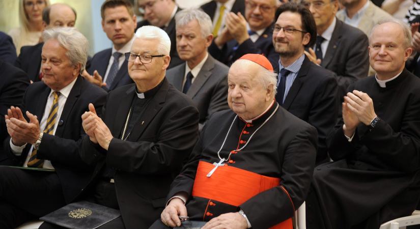 Szent II. János Pál példát adott hitből, megbocsájtásból és a béke melletti rendíthetetlen kiállásból