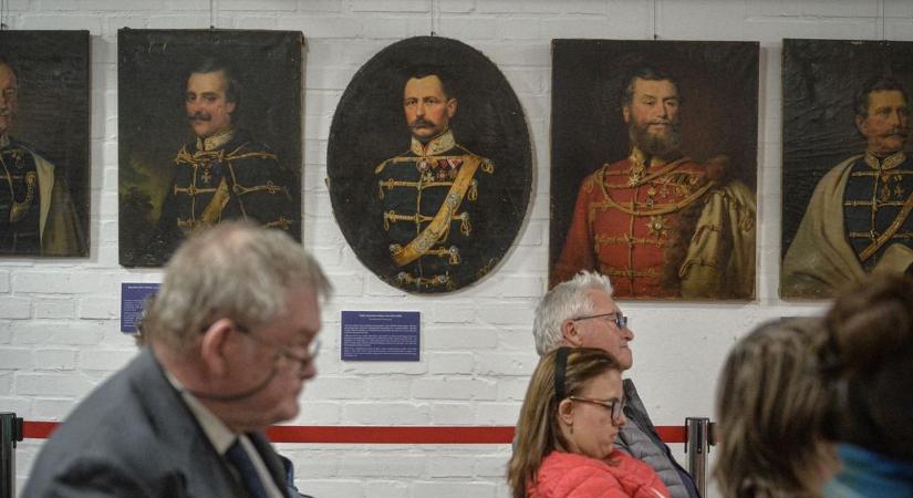 125 év után a Mátraalján sorakoztak fel újra a Nádor huszárok