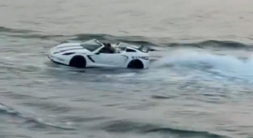 Szokatlan autóval hívta fel magára a figyelmet Ronaldo