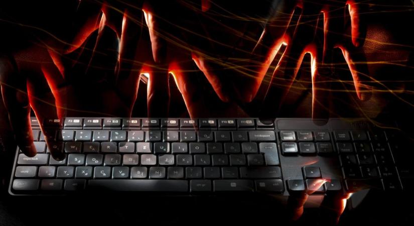 Figyelmeztet az FBI: akcióba léptek a hackerek, átvehetik az irányítást az eszközei felett