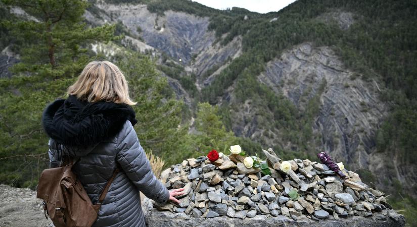 „Nem lehet megváltoztatni, ami történt, de megváltoztathatjuk a reakciókat” – A Germanwings-tragédia válságkommunikációjának története