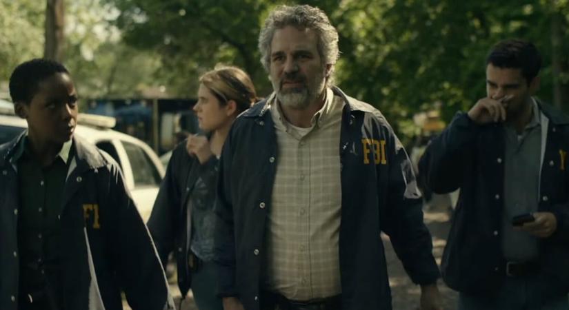 Kétszeres Oscar-díjas közönségkedvenc színész csatlakozott A megbízás második évadához, amelyben Mark Ruffalo csapata már azt sem tudja, ki az igazi célpont