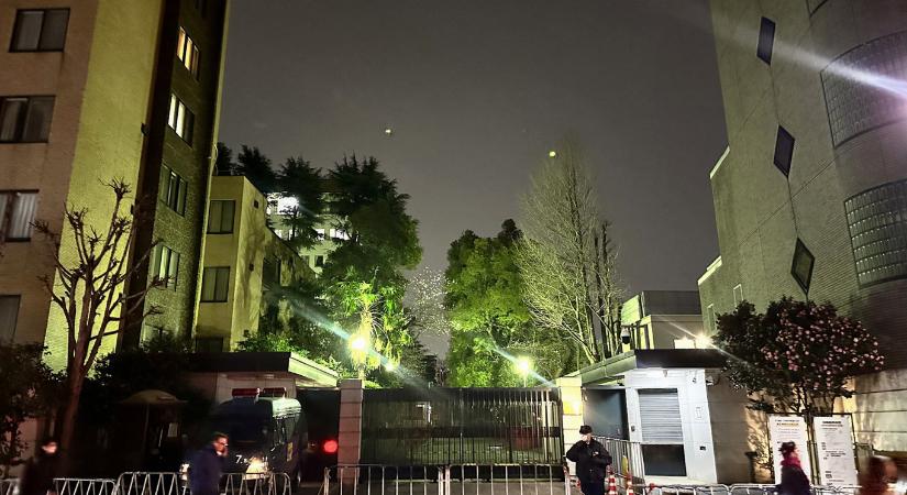 Diplomáciai feszültséget okozott a japán férfi, aki beszámott a kínai nagykövetségre