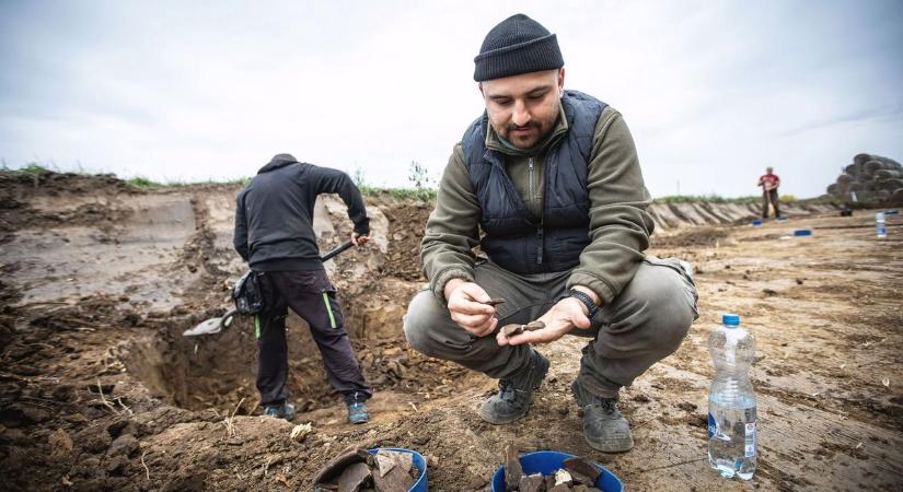 Döbbenetes felfedezés a Balatonnál: egy megcsonkított csontváz került elő