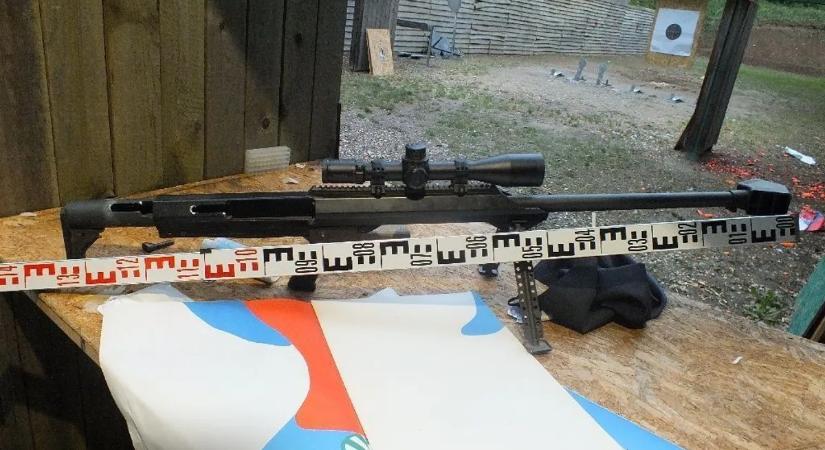 Tragédia az élménylövészeten: szilánkokra robbant a puska László kezében