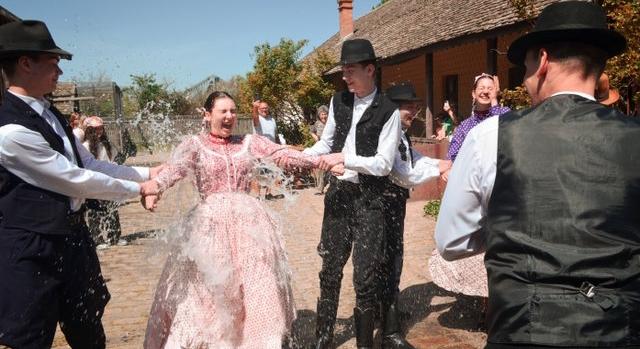 Történelmi és néprajzi programkavalkád az ópusztaszeri húsvéti hétvégén