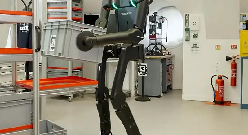 A humanoid robotok már úton vannak a Dacia felé