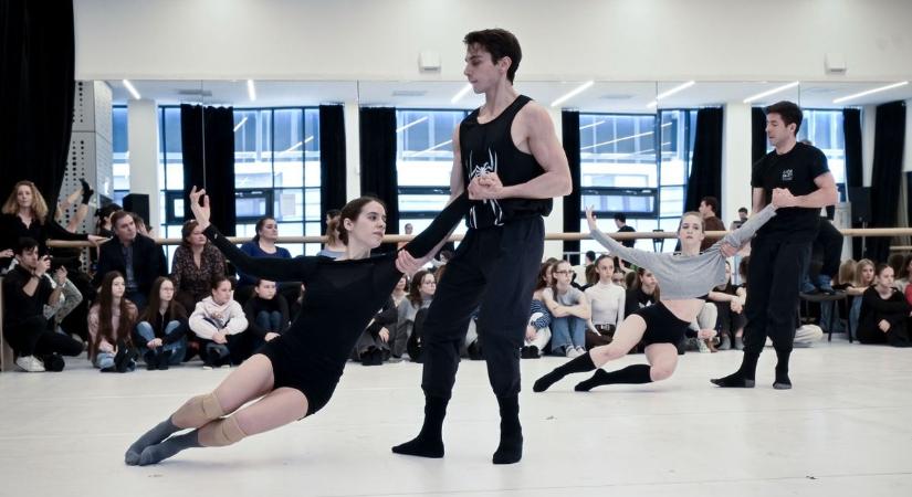 Szakmai napon tanulhattak a legjobbaktól a balettnövendékek Győrben - fotók