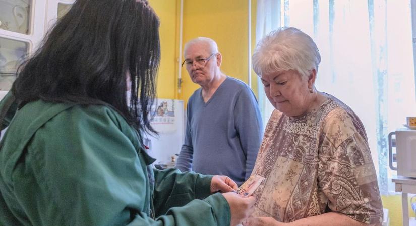 Személyi igazolványt elő – két alkalommal is érkezik a húsvéti segítség!