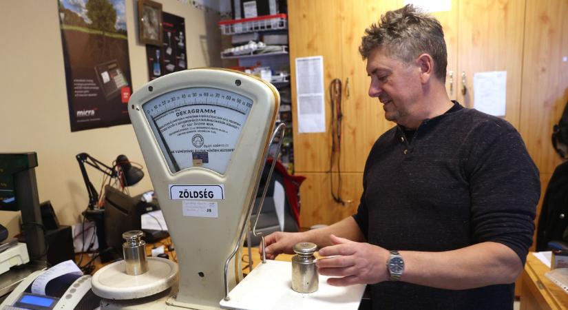 Eltűnő szakmák Kaposváron: már senki nem javíttat mérleget