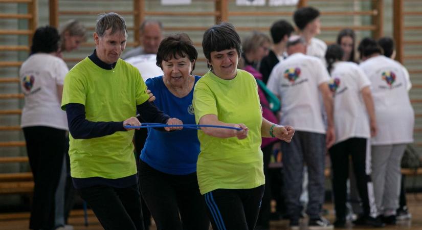 Nem létezik lehetetlen: világbajnok története inspirálta a kecskeméti Oroszlán Kupa versenyzőit – fotók, videó
