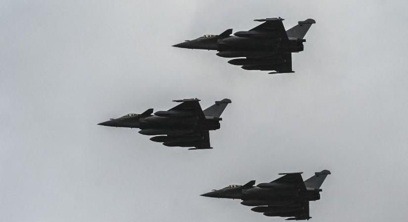 Oroszország akkora mértékű támadást indított Ukrajnában, hogy két NATO-tag is riadót fújt