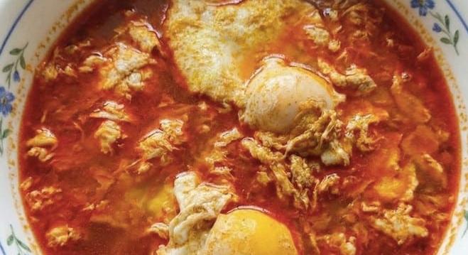 A falusi háziasszonyok elárulták: így készül a tojásleves az eredeti recept alapján