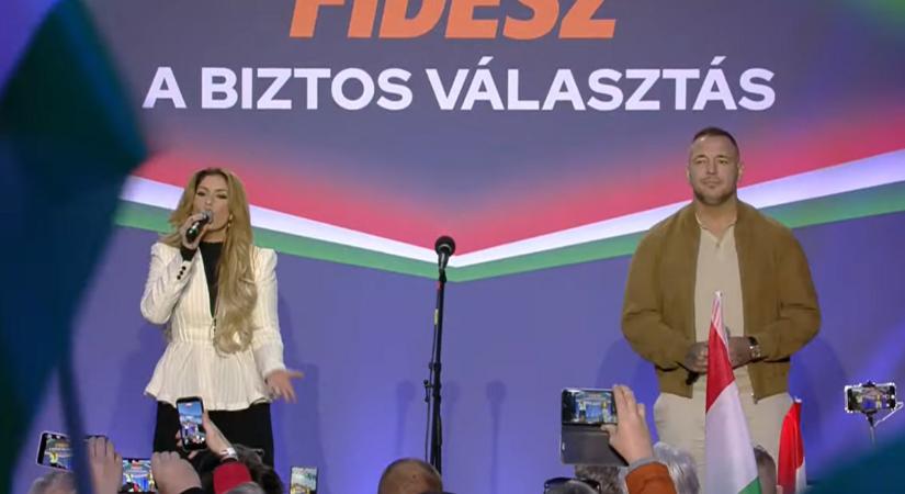 Curtis és Radics Gigi dalát ováció fogadta, megint rengetegen kíváncsiak Orbán Viktor beszédére