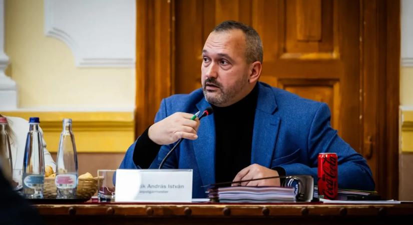 Érdekös: még egy DK-s képviselőjelölt lépett vissza