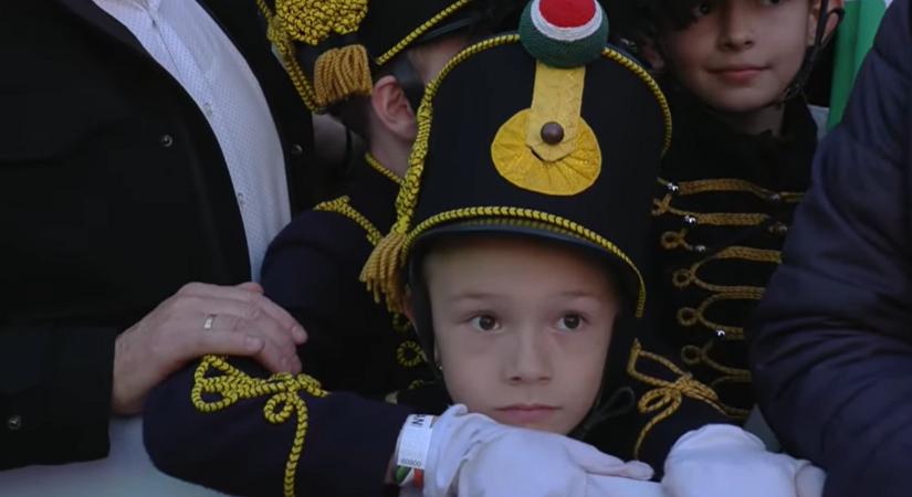 Őrületesen édes, a kicsi huszárok is Orbán Viktor akarják látni Nagykanizsán