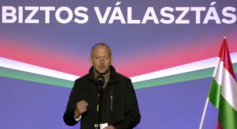 Óriási tömeg előtt beszélt Gyopáros Alpár: a vidékben ott van a magyarság lényege