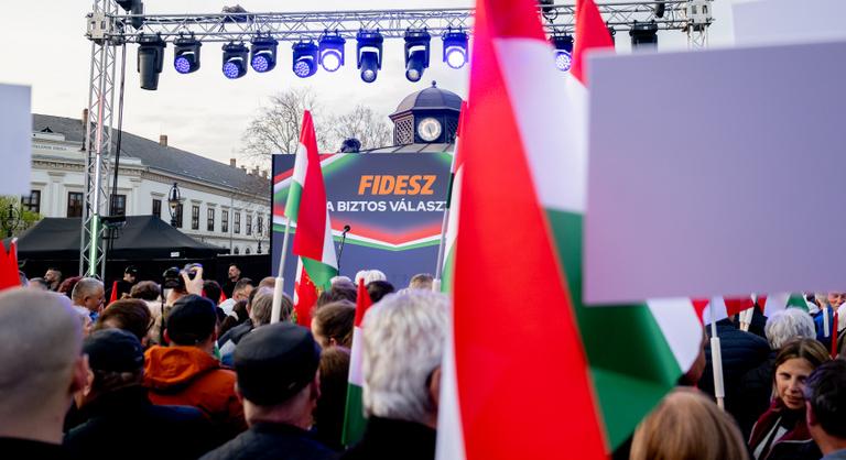 Orbán Viktor: A hátamon viszem az egészet