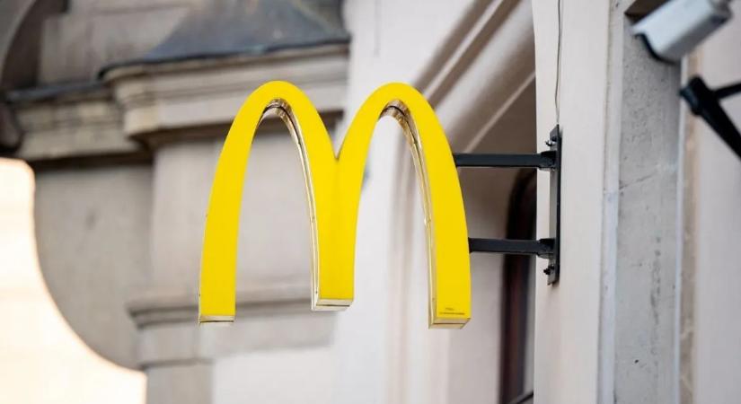 Egymillió forint hevert a kecskeméti McDonald’s előtt – Ami ezután történt, arra senki nem számított