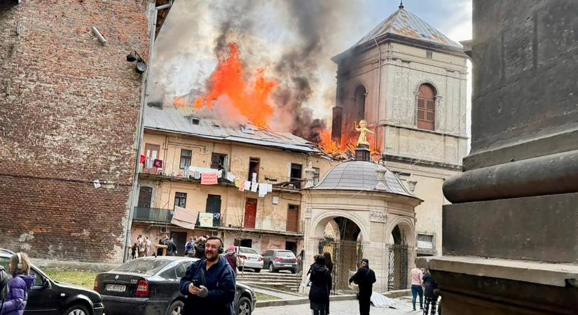 Közel ezer drónnal támadták az oroszok Ukrajna nyugati megyéit