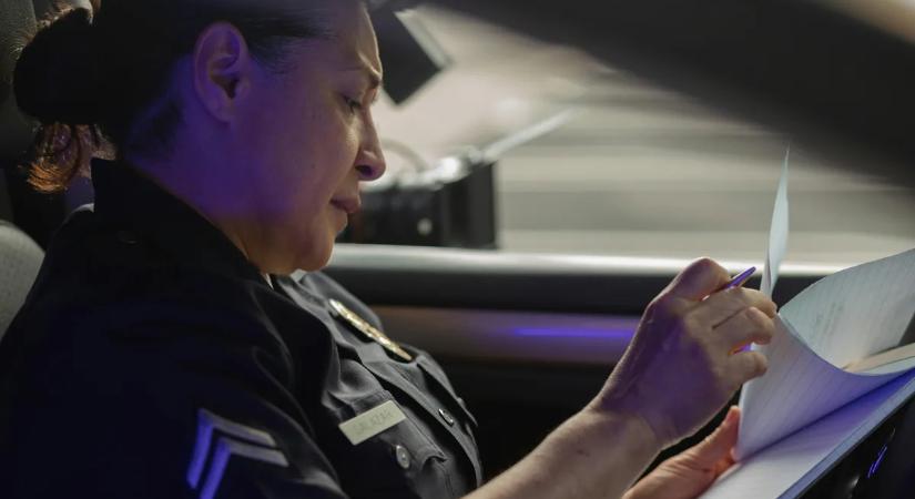 Titkos adatokhoz jutott hozzá a rendőrnő – ő maga kerülhet a vádlottak padjára