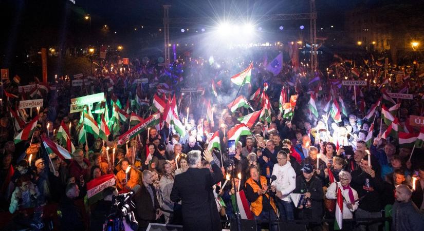 Orbán Viktor: Egy ukránbarát kormány nemcsak háborúba vinné hazánkat, nemcsak fegyvert adna, de odaadná a magyarok pénzét is Ukrajnának