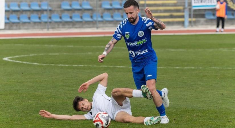 Vernes Richárd nem kegyelmezett, kipókhálózta az újpesti kaput  videó