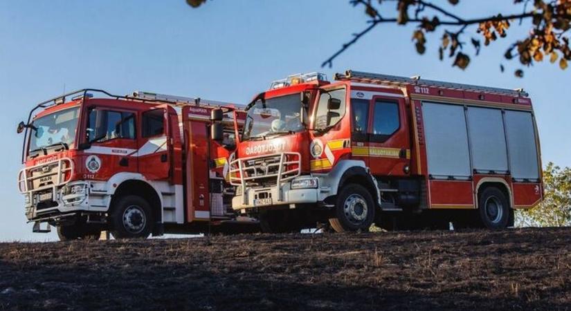 Szirénázva rohantak a tűzoltók: saját otthonában került bajba egy 14 hónapos kisgyerek Nyíregyházán!