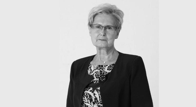 Mély gyászba borult egész Székesfehérvár