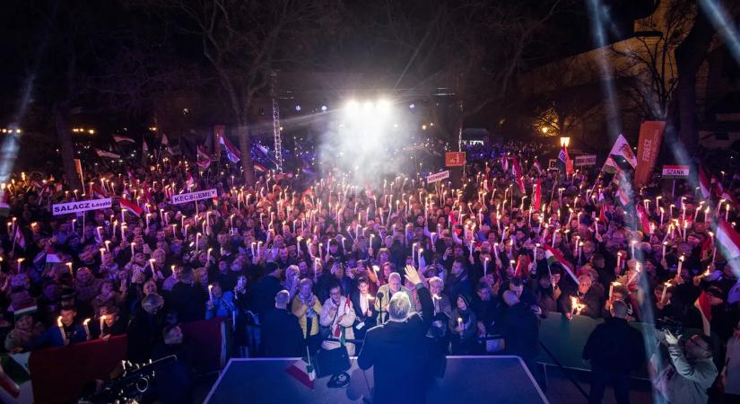 „Fáklyával nem lehet tapsolni, úgy tudnak biztatni, ha bólintanak!” - Erre zúgott a Viktor, Viktor Kecskeméten