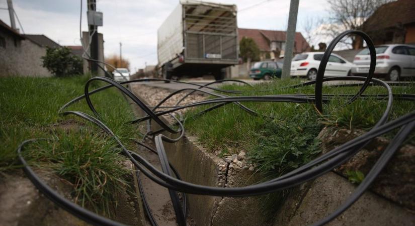 Robotkutya és drón hatolt be a TEK-esek előtt a robbantással fenyegetőző hajdúböszörményi férfi házába