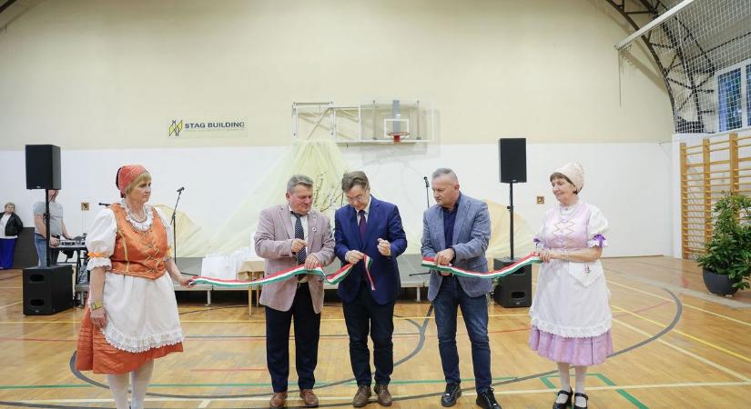 Átadták Egerszalók megújult közösségi épületét – a helyiek töltik meg élettel