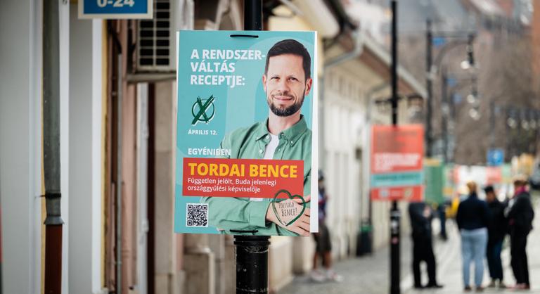 Olyan jól sikerült Tordai Bence kampánya, hogy a tiszás jelölt feljelentette
