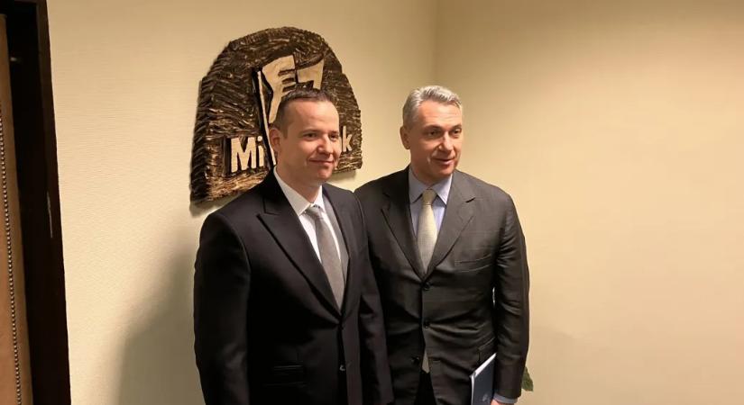 Lázár János arról beszélt, hogy a Mi Hazánknak és a Fidesznek össze kell fognia