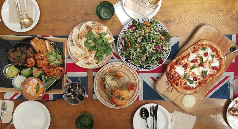 Miért érezzük magunkat jobban és költünk többet, ha egy étterem teraszán ülünk?