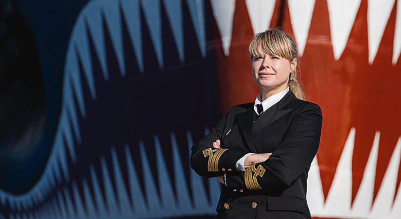 Atommeghajtású hajót vezet a first lady