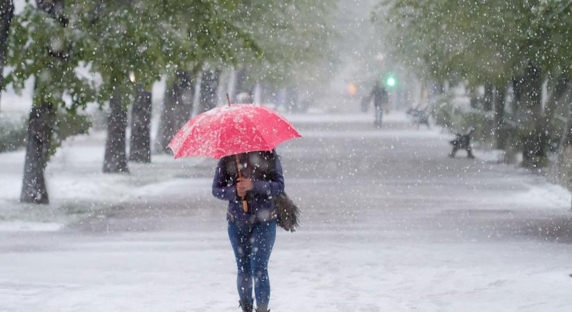 Itt jön a havazás az országban, óriási kék jellel jelölték be a térképen, ráadásul ez a 9 vármegye azonnali figyelmeztetést kapott?