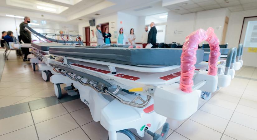 Korszerű ápolási eszközöket kapott a szentesi kórház