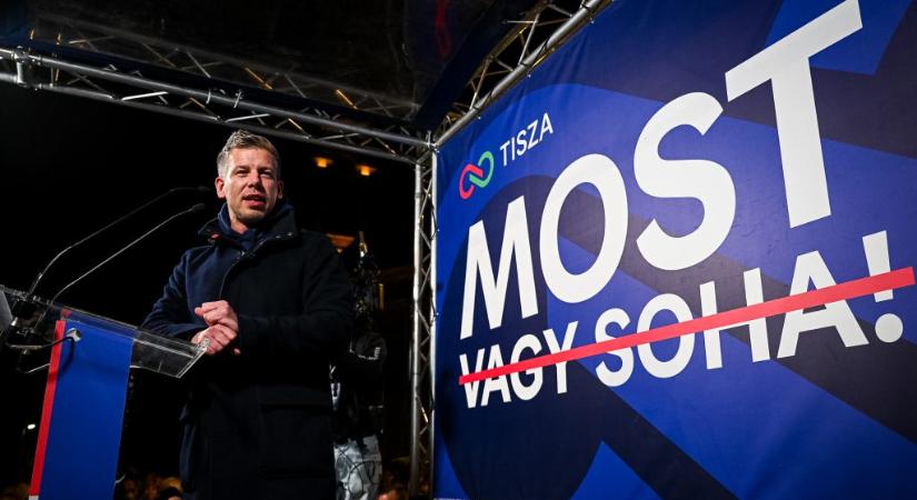 „Azt várom, hogy ezek eltakarodjanak. Ez a mögosztottság, ez szörnyű” – Magyar Péter kampányturnéjának vásárhelyi állomásán jártunk