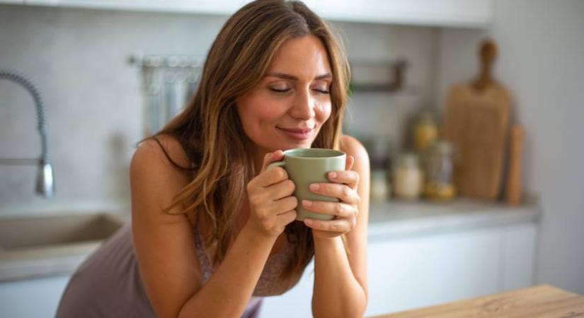 Ezt tedd a reggeli kávédba, és az öregedés lassul: felgyorsul az anyagcsere, erősödik az immunrendszer is